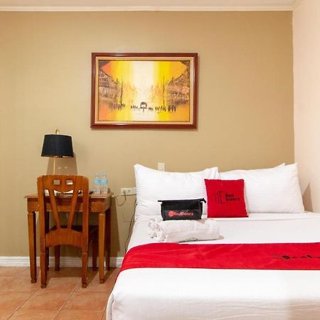 Hotel Reddoorz @ Downtown Tacloban Exterior foto