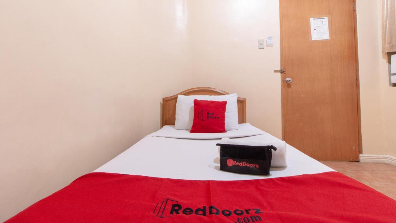 Hotel Reddoorz @ Downtown Tacloban Exterior foto