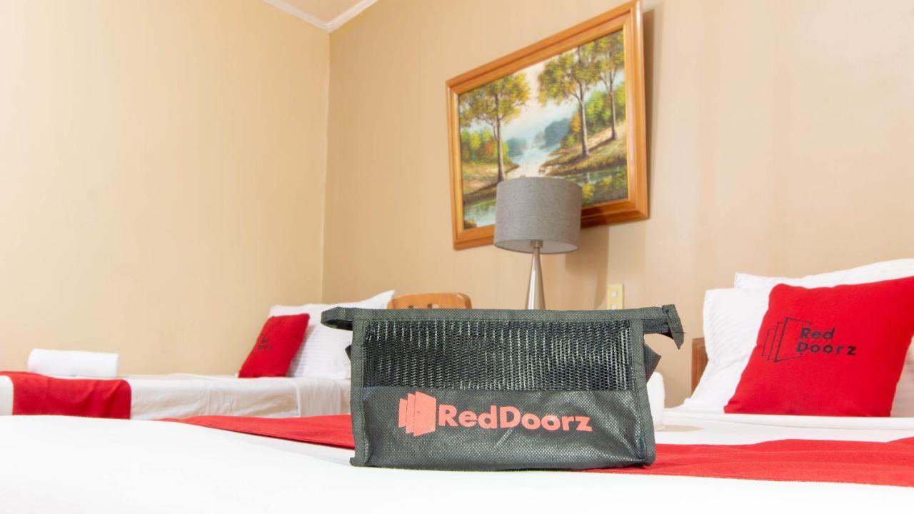 Hotel Reddoorz @ Downtown Tacloban Exterior foto