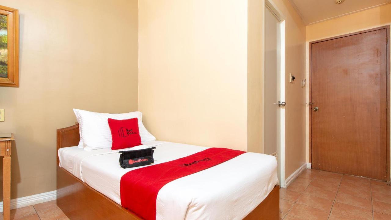 Hotel Reddoorz @ Downtown Tacloban Exterior foto