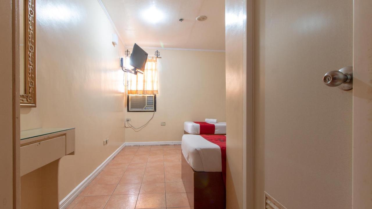 Hotel Reddoorz @ Downtown Tacloban Exterior foto